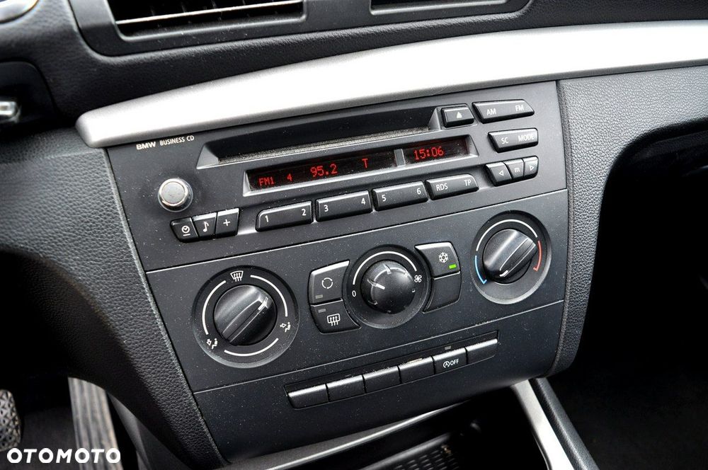BMW Seria 1 116i - 15