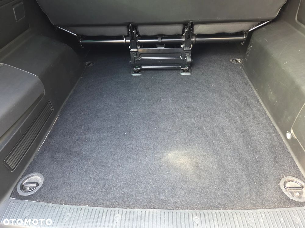 Volkswagen Caravelle 2.0 TDI L2 Comfortline - 32