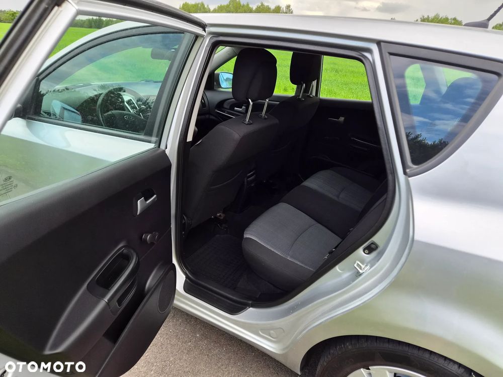 Kia Ceed 1.6 CRDi 90 Vision - 10