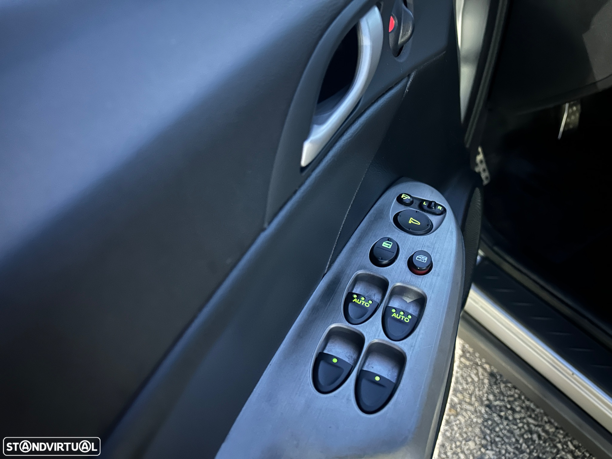 Honda Civic 1.8 Executive NAVI - 28