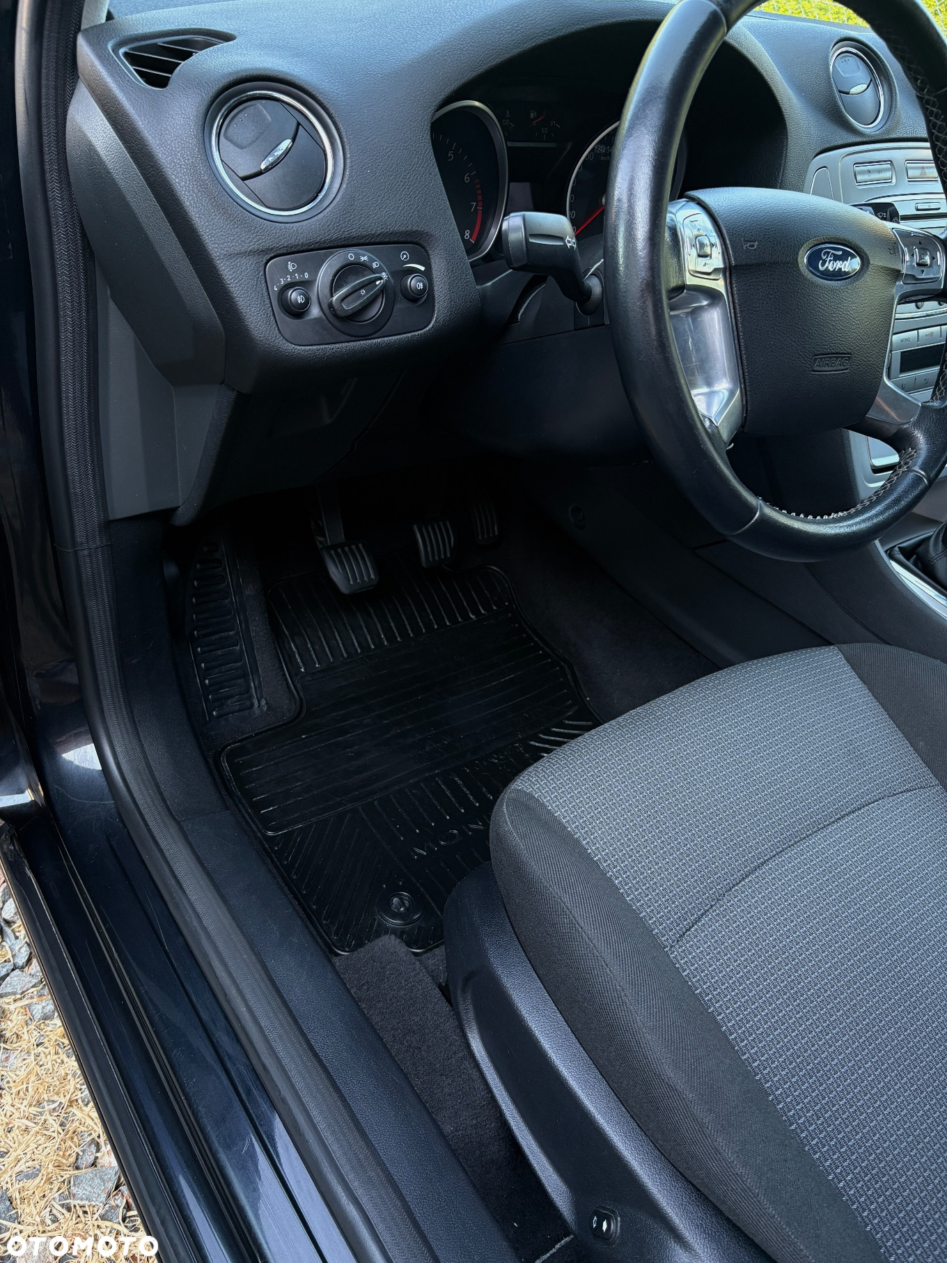 Ford Mondeo 2.0 Ambiente - 16