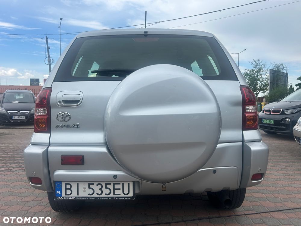 Toyota RAV4 1.8 VVT-i 4x2 - 7