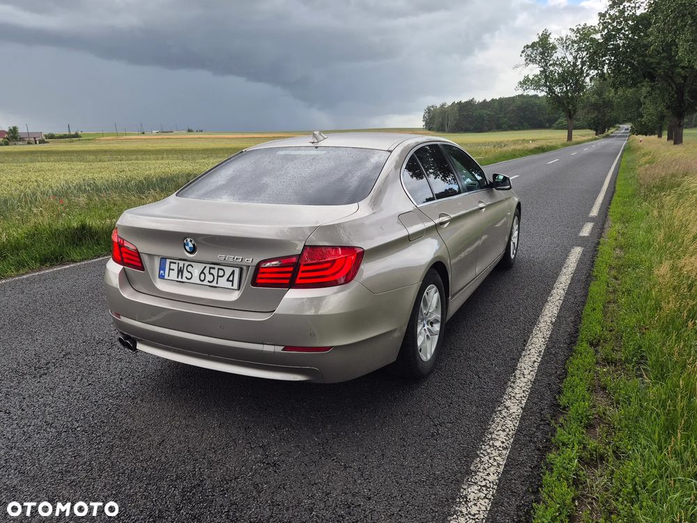 BMW Seria 5 520d - 7