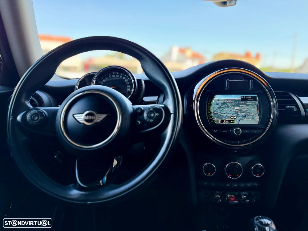 MINI 3 Portas Cooper D - 16