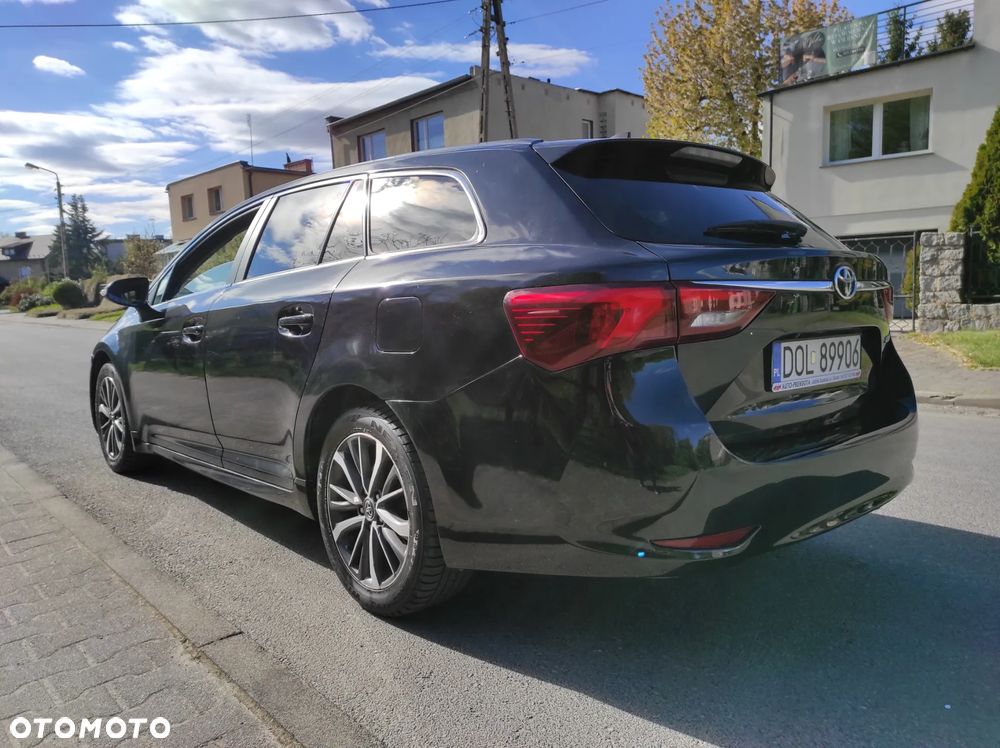 Toyota Avensis 1.8 Active MS - 4