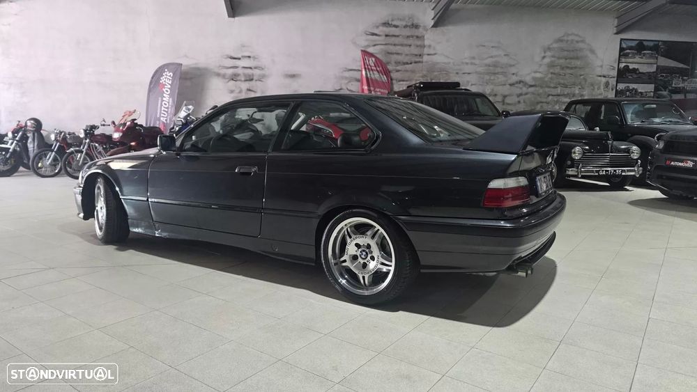 BMW 320 i Coupé M Sport - 10