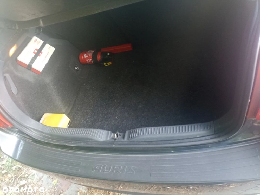 Toyota Auris - 16