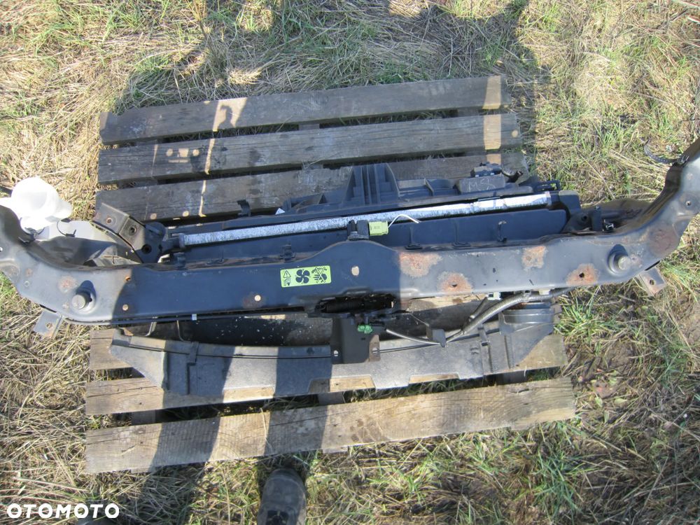 Pas przedni kompletny Nissan Qashqai I J10 Benzyna - 4