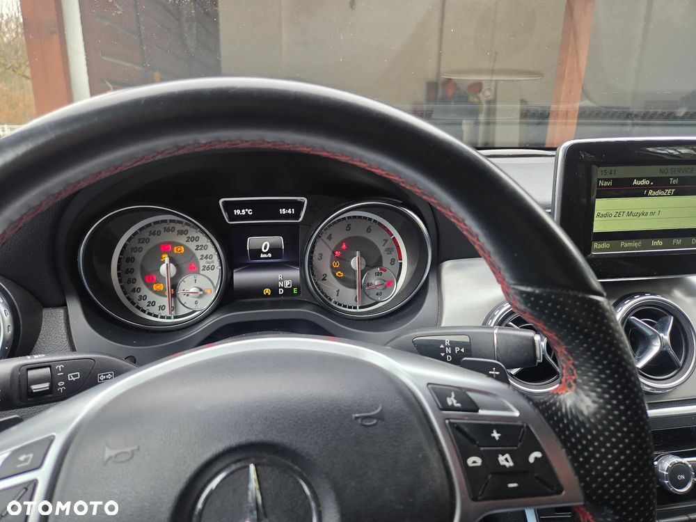 Mercedes-Benz GLA 250 4-Matic - 12