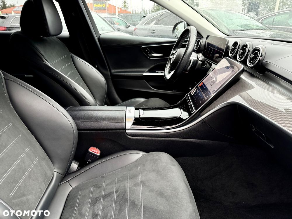 Mercedes-Benz Klasa C 220 d 4Matic 9G-TRONIC - 37