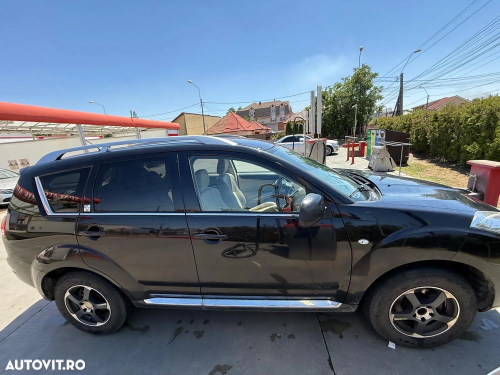 Citroën C-Crosser 2.2 HDI Exclusive - 13