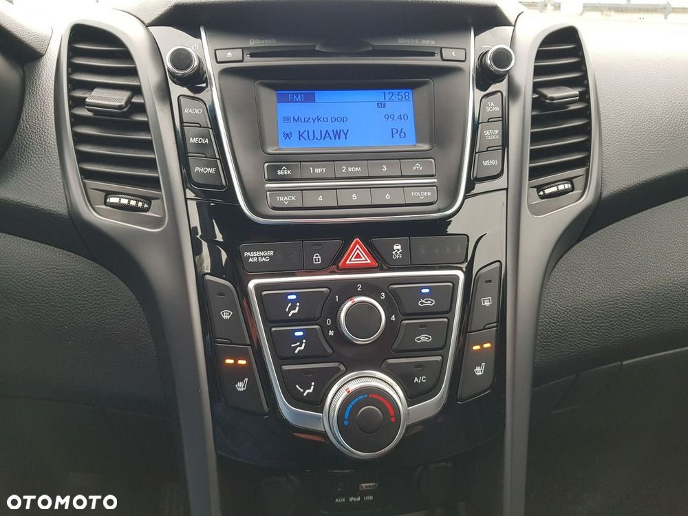 Hyundai i30 blue 1.6 GDI Passion - 20