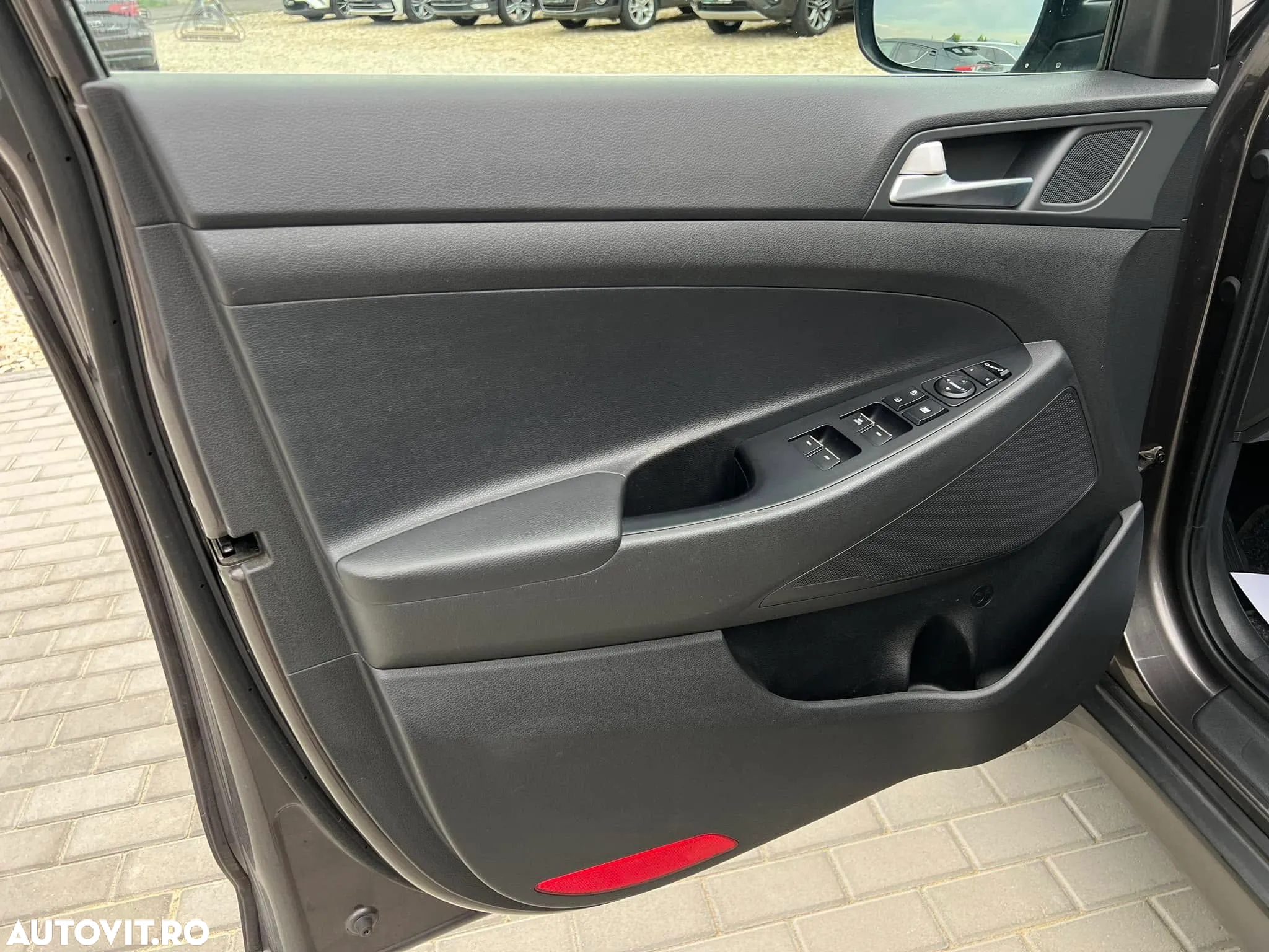 Hyundai Tucson 2.0 CRDI 4WD Automatik Premium - 27