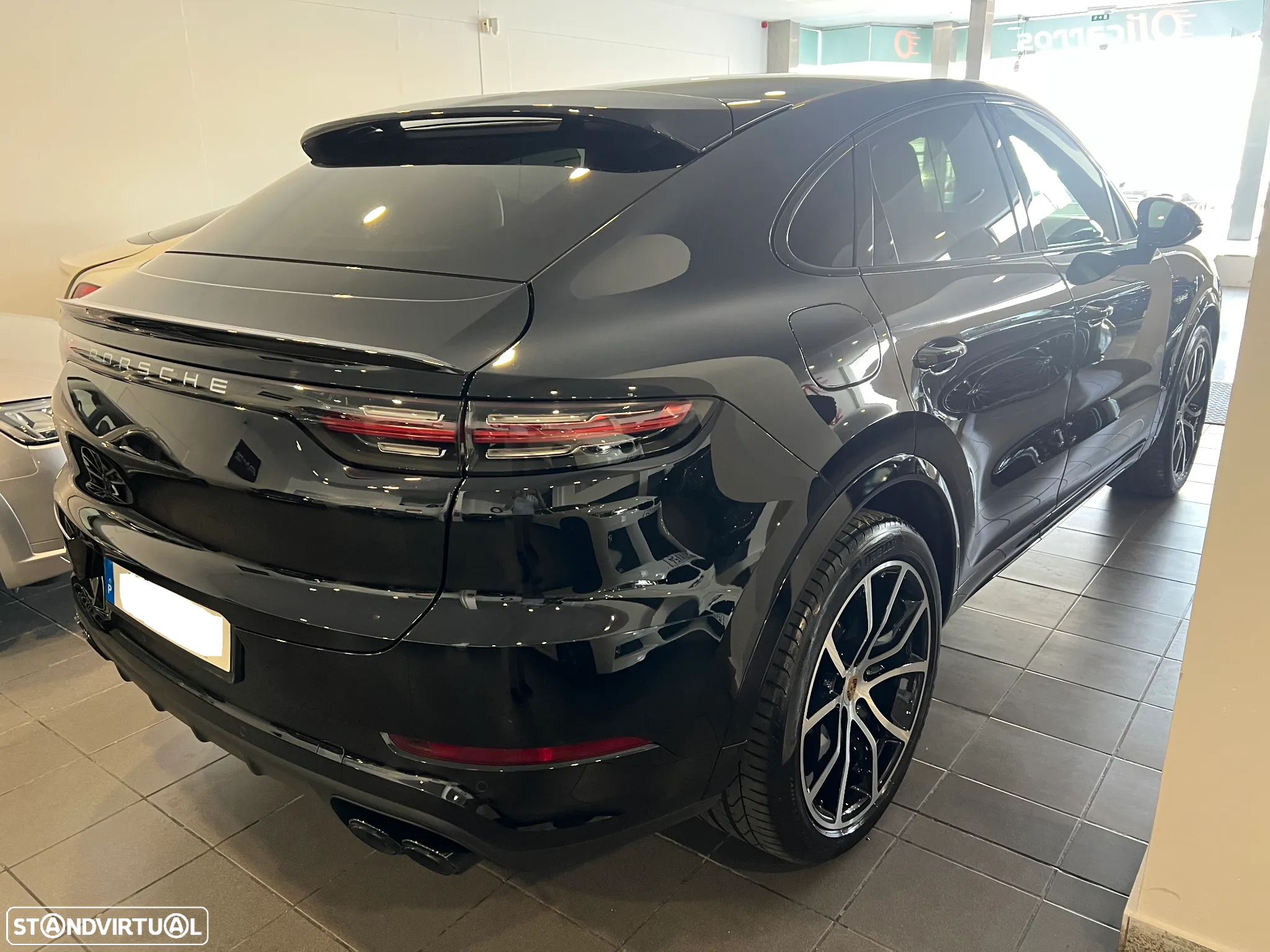 Porsche Cayenne Coupé Turbo S E-Hybrid - 10