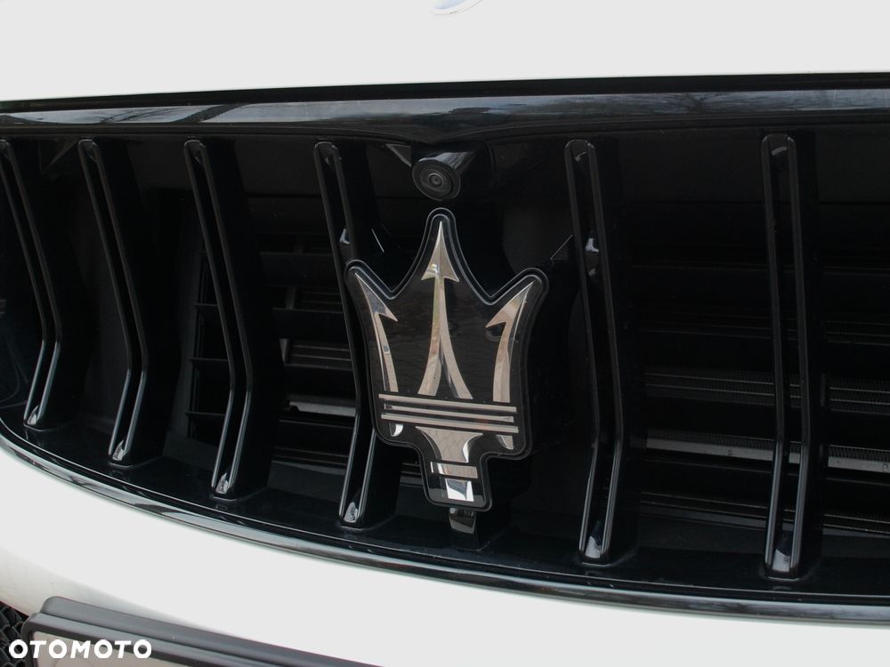 Maserati Levante - 3