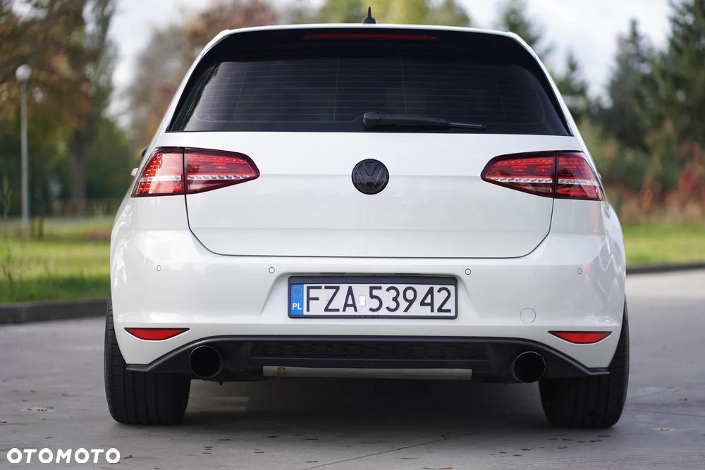 Volkswagen Golf 2.0 TSI BMT GTI Performance - 3