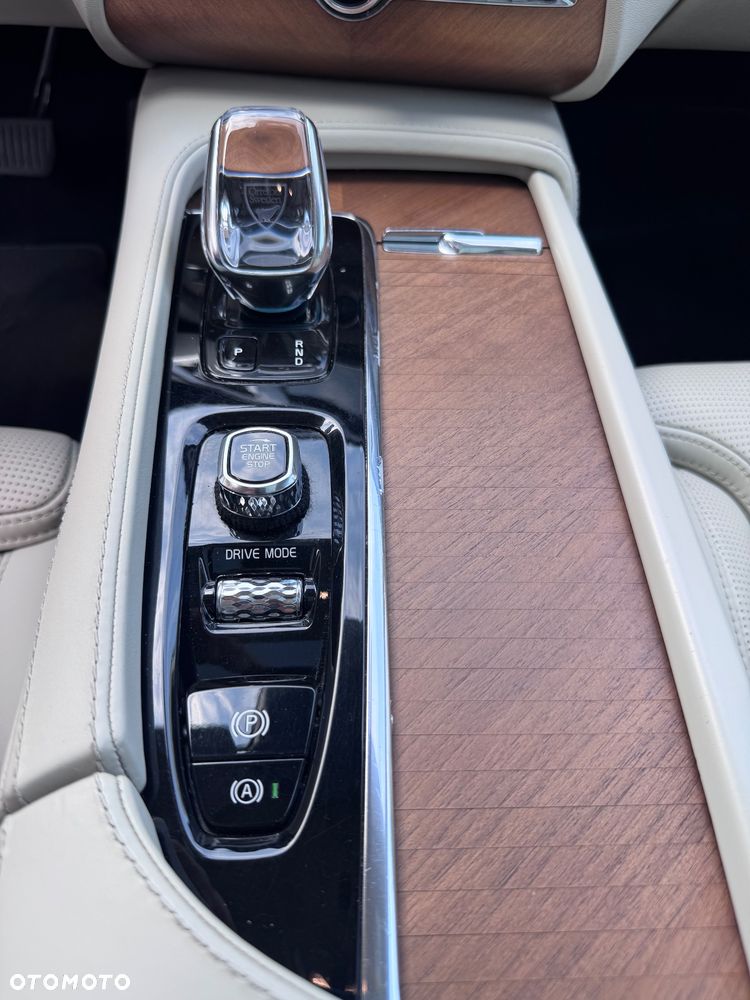 Volvo XC 90 - 38