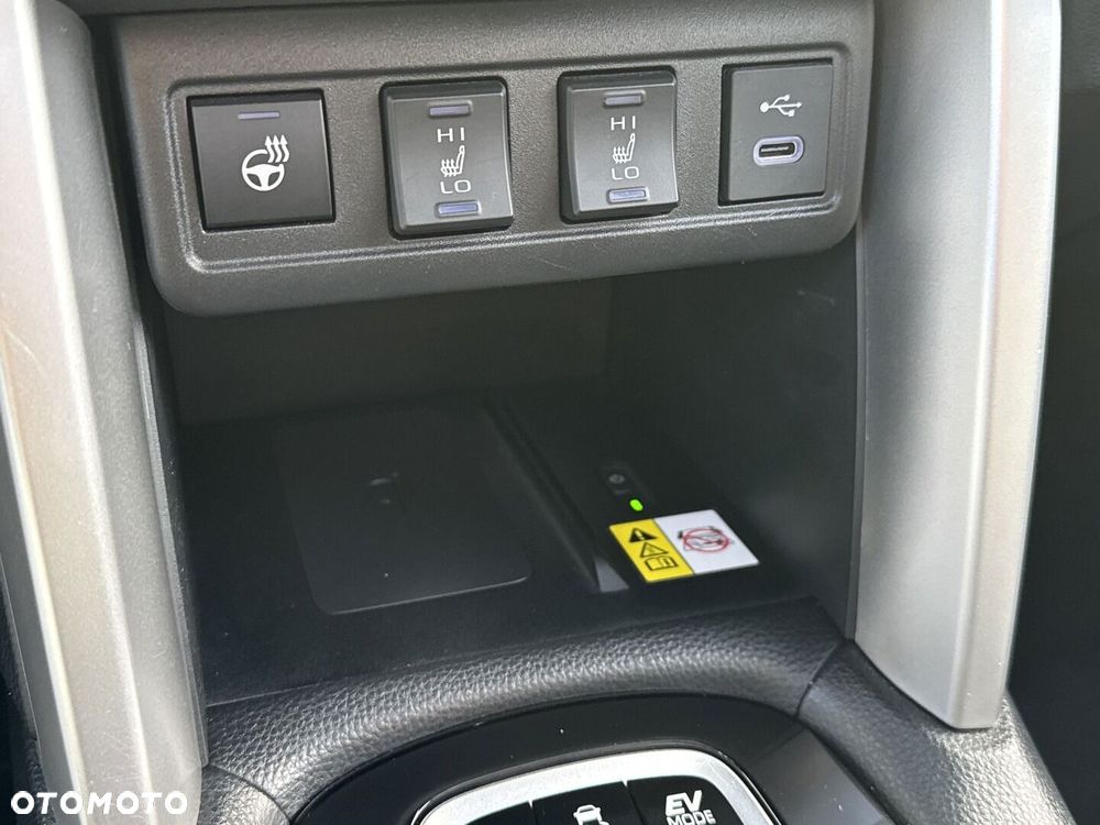 Toyota Corolla Cross 2.0 Hybrid Executive - 32