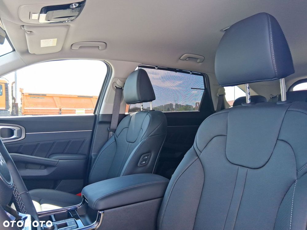 Kia Sorento - 11