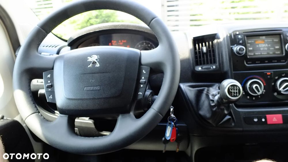 Peugeot BOXER - 28