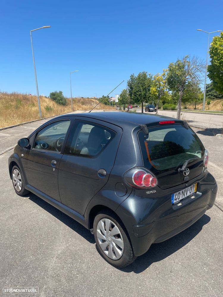 Toyota Aygo 1.0 Plus - 7