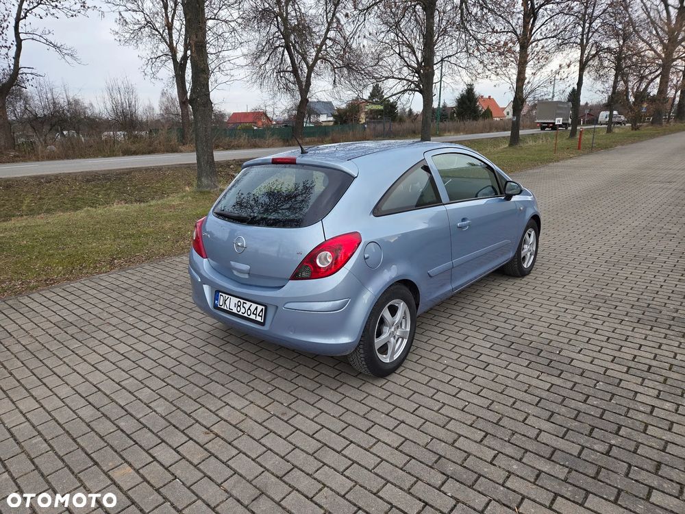 Opel Corsa 1.4 16V Innovation - 4