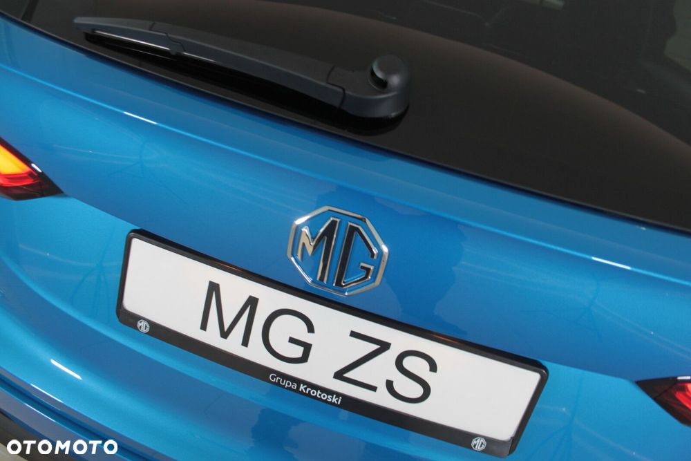 MG ZS Hybrid+ - 19