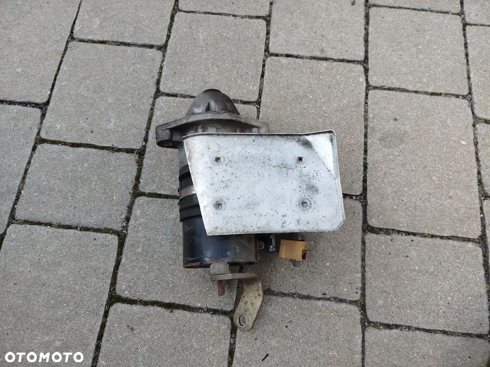 Audi A4 B5 B6 VW Passat 1.6 1.8   Rozruszniki - 2