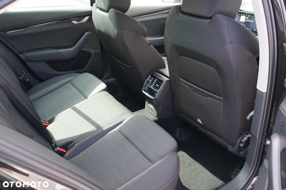 Skoda Octavia 1.5 TSI mHEV Essence DSG - 17