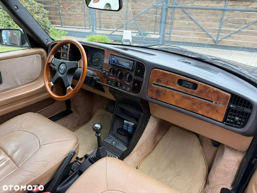 Saab 900 - 8