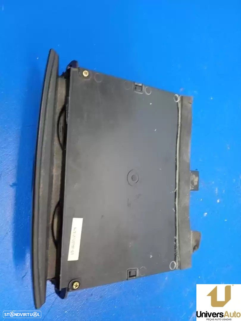 CONSOLA CENTRAL HYUNDAI H-1 / STAREX LIMUSINA 2002 -D4BH - 4