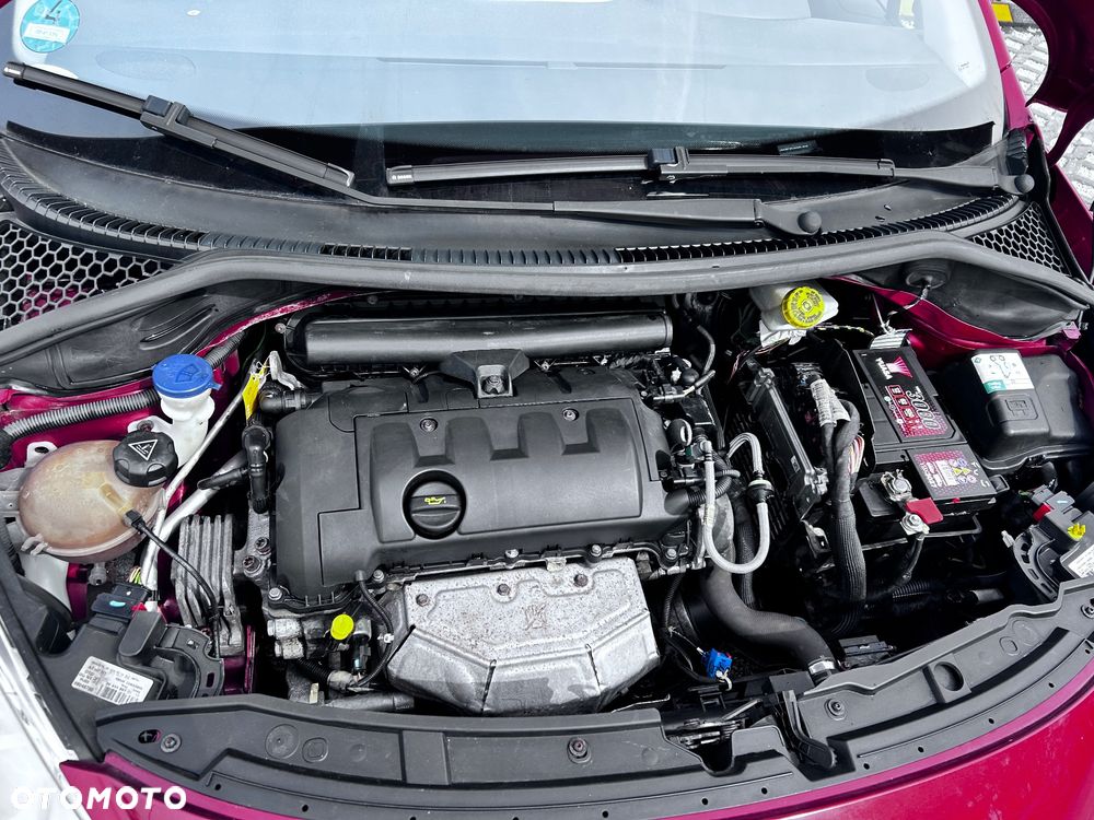 Peugeot 207 1.4 16V Trendy - 19