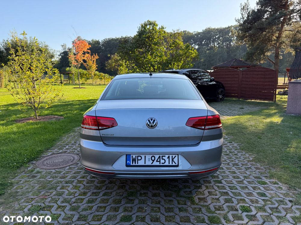 Volkswagen Passat - 5