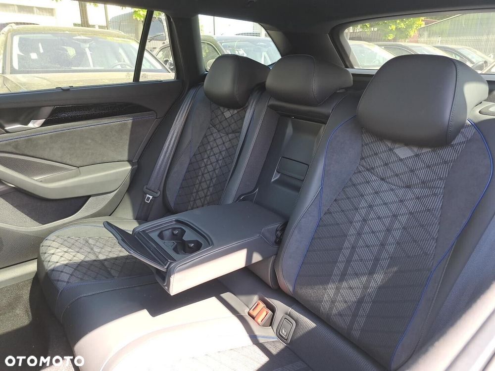 Volkswagen Passat - 16