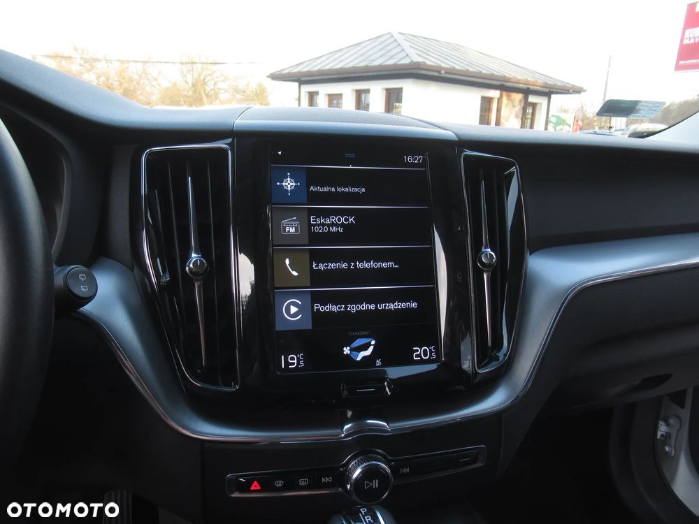 Volvo XC 60 T4 Momentum Pro - 16