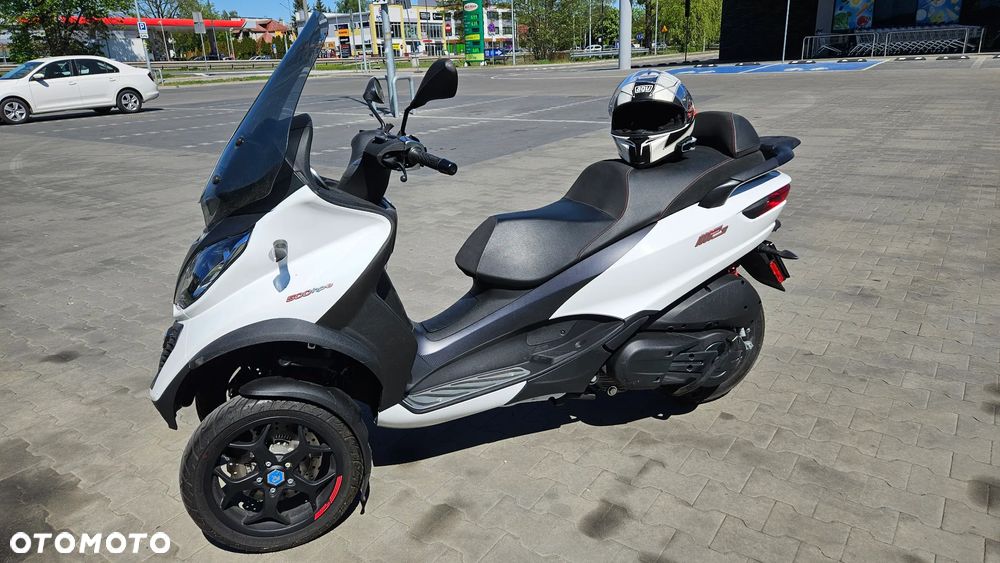 Piaggio MP-3 - 5