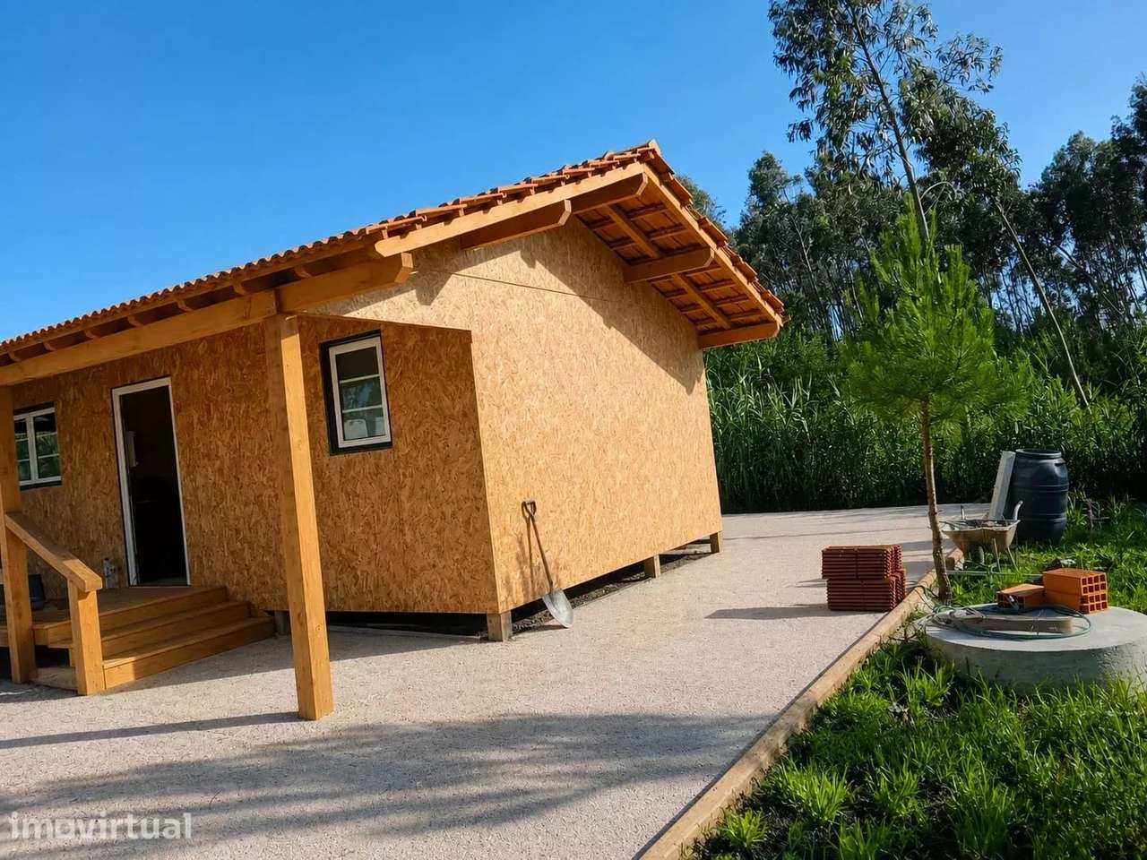 Terreno de 4.000 m² com Bangalô e Anexo – A 900m da Praia - Grande imagem: 2/11