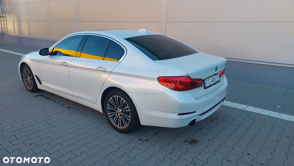 BMW Seria 5 530i GPF Sport Line sport - 6