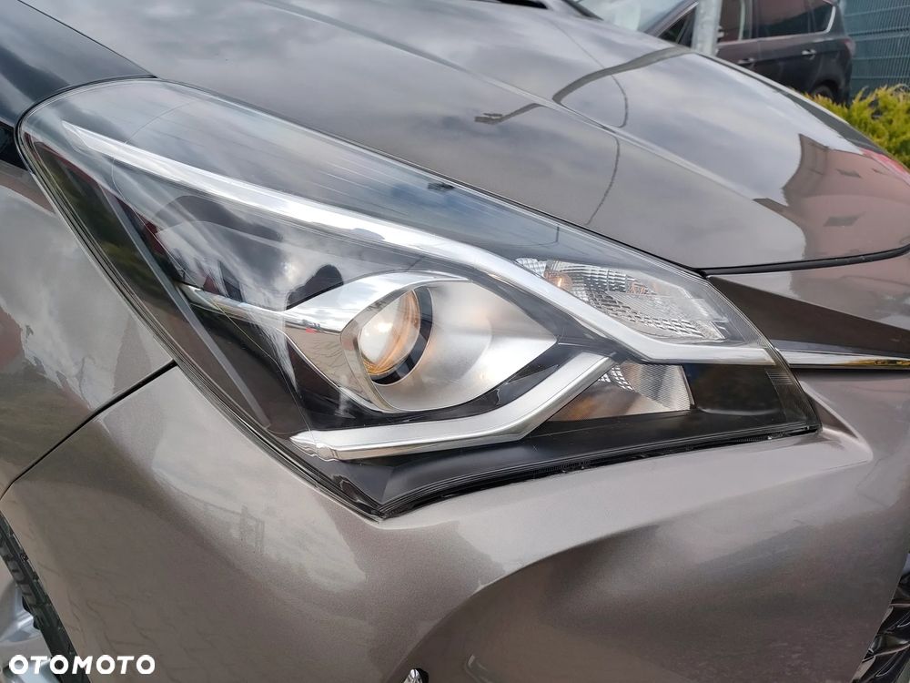 Toyota Yaris 1.0 Premium - 36