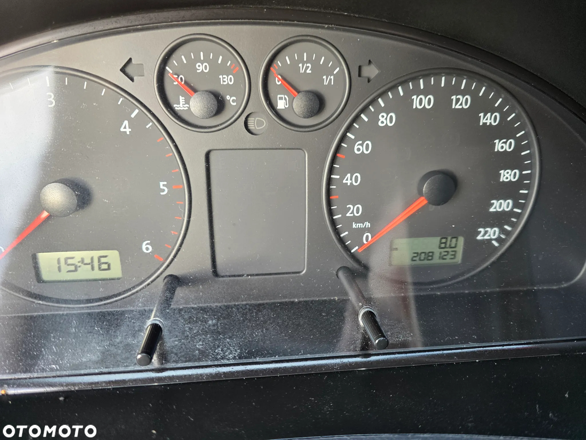 Volkswagen Caravelle - 8