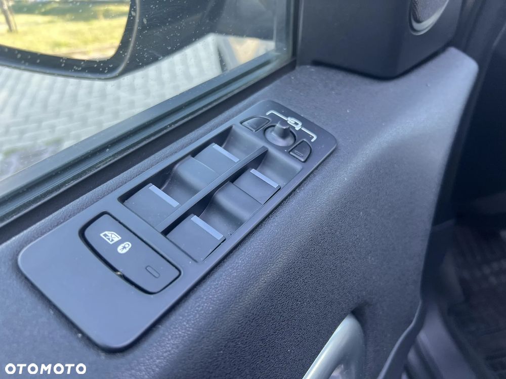Land Rover Discovery Sport TD4 HSE - 14