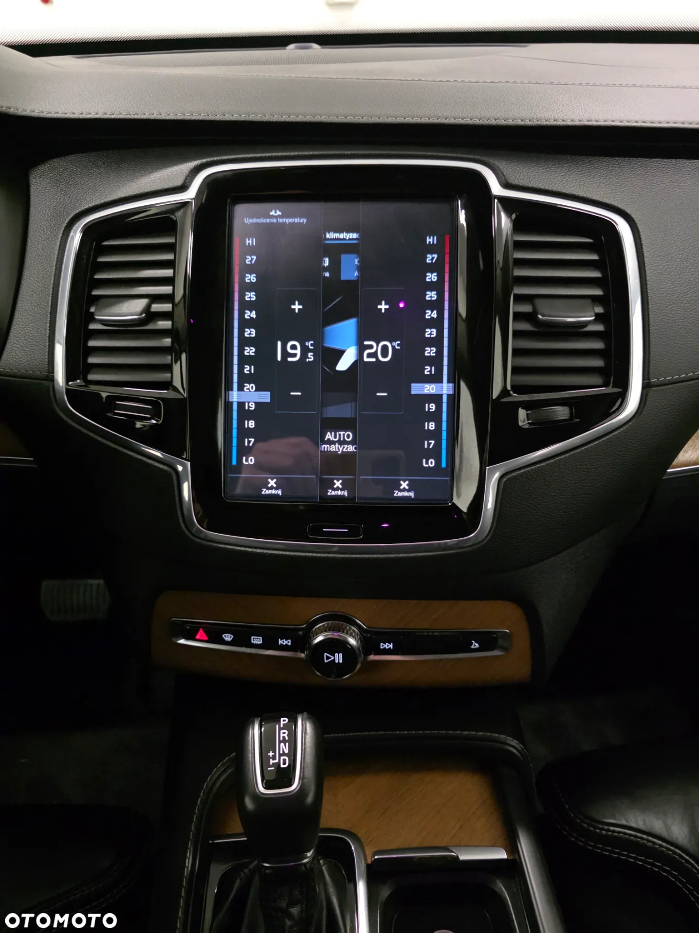 Volvo XC 90 D5 AWD R-Design - 12