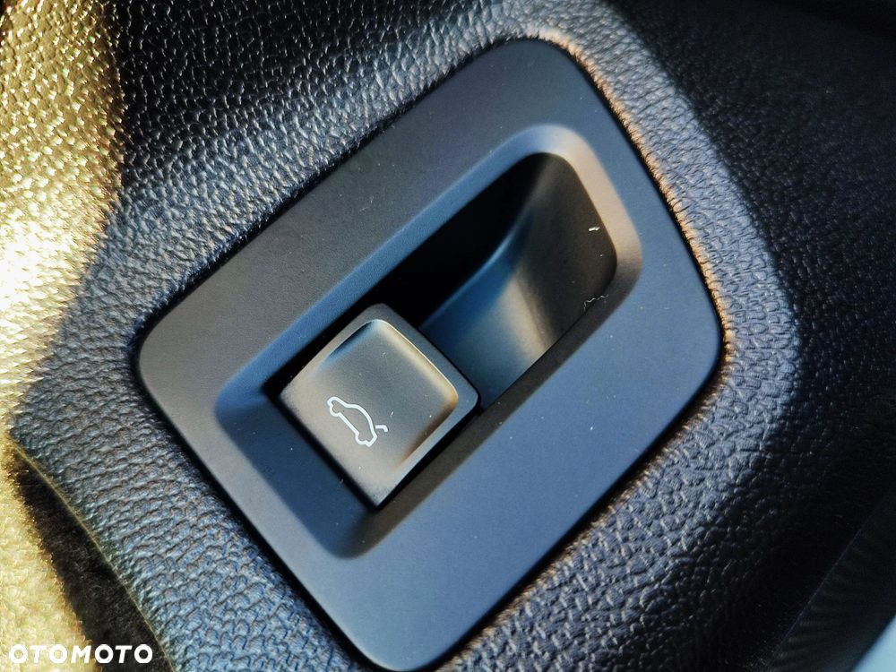 Volkswagen Passat 2.0 TDI SCR Business - 26