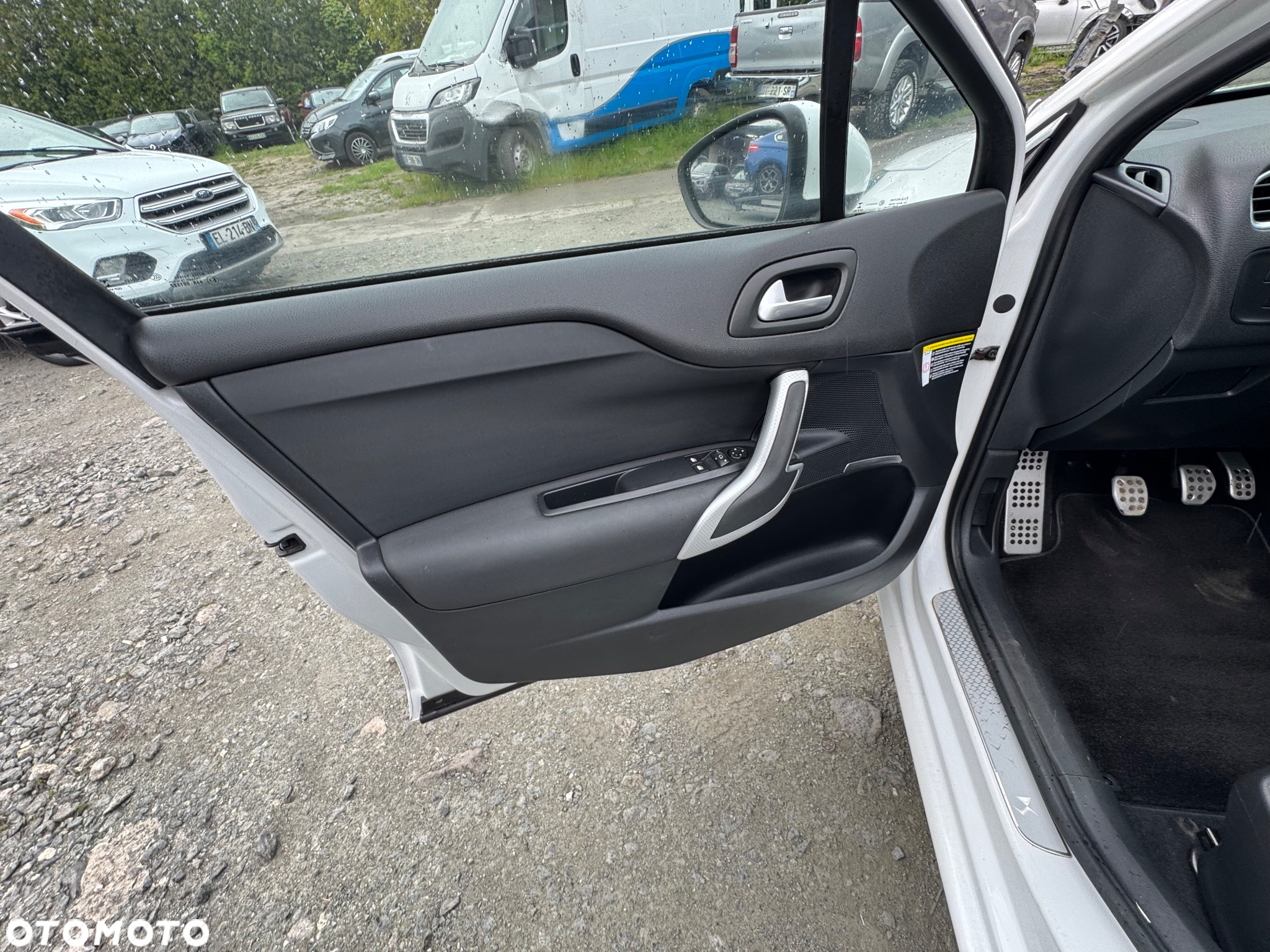 Citroën DS4 BlueHDi 150 S&S SoChic - 16