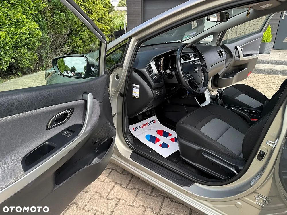 Kia Ceed 1.6 GDI XL - 16