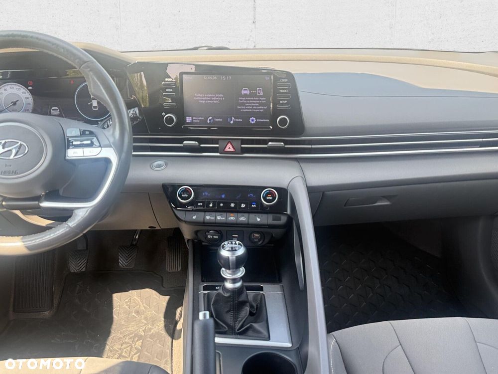 Hyundai Elantra 1.6 Smart - 19