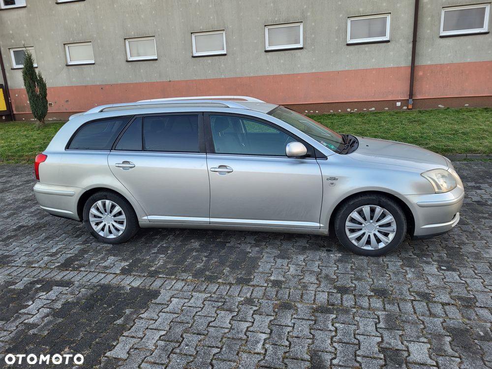 Toyota Avensis 2.2 D-4D Prestige - 2