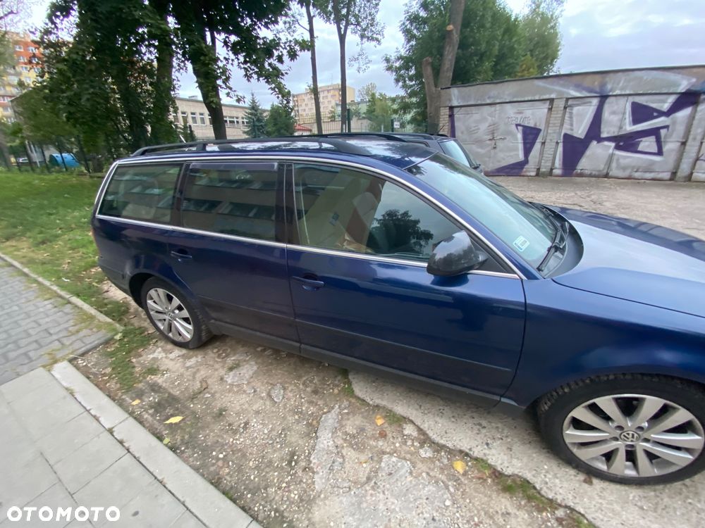 Volkswagen Passat - 4