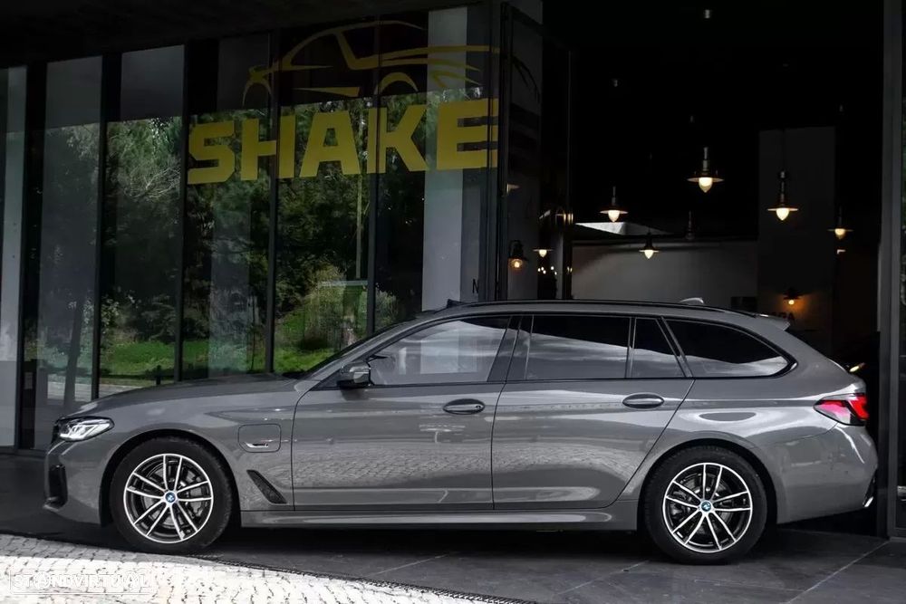 BMW 530 e Pack Desportivo M - 2