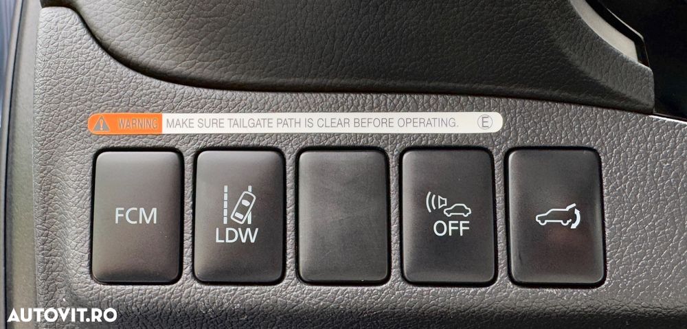 Mitsubishi Outlander 2.0 4WD Top - 15